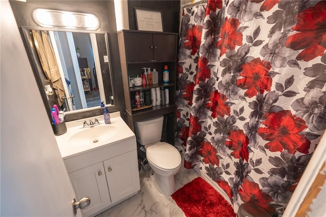 bathroom featuring toilet, curtained shower, and vanity