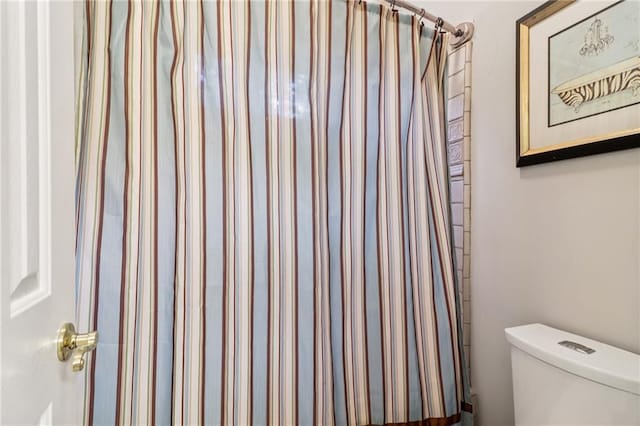 1213 Grande Vw, Loganville, GA 30052 - bathroom with a shower with curtain