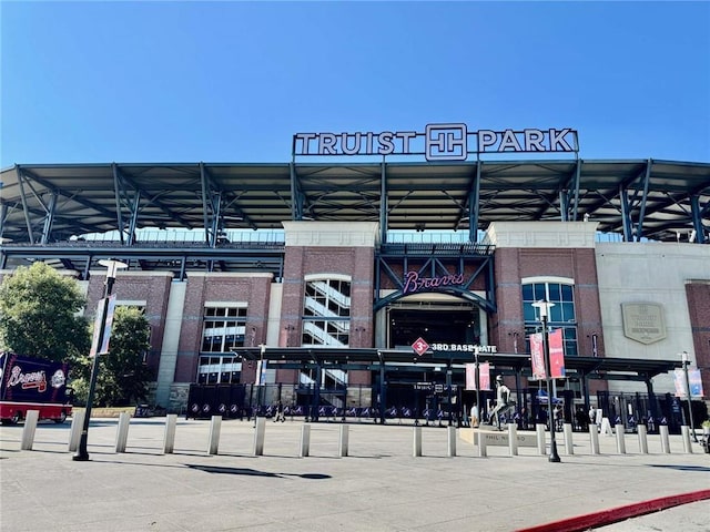 view of building exterior