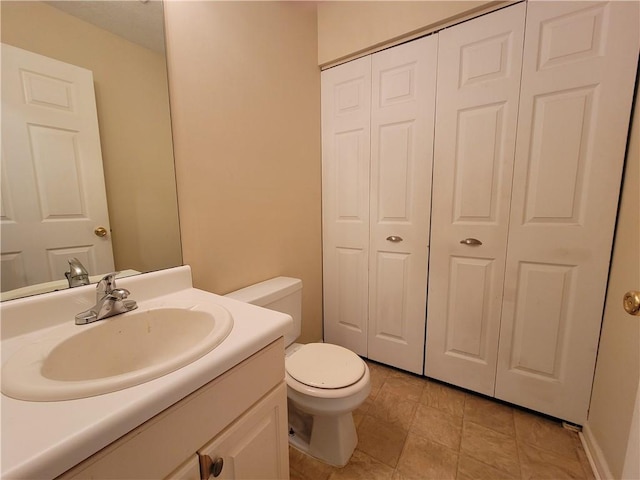 180 Preston Oaks Dr, Johns Creek, GA 30022 - bathroom featuring a closet and vanity