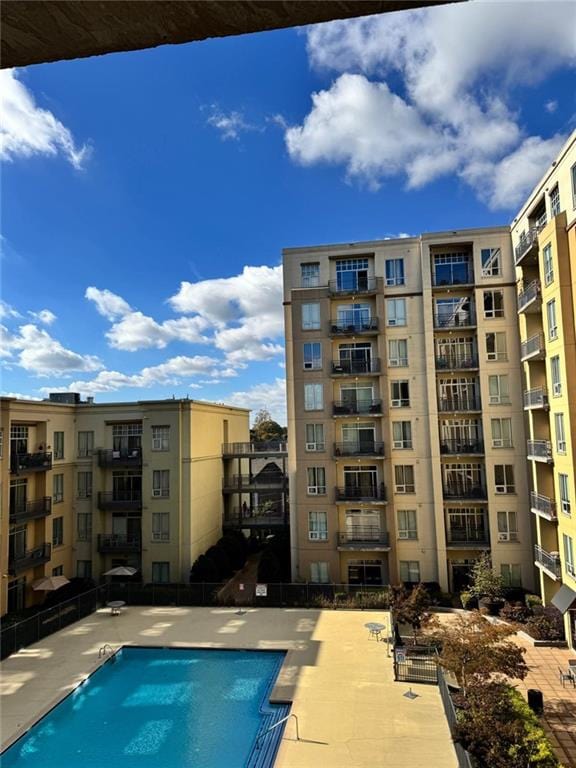 711 Cosmopolitan Dr NE Unit 426, Atlanta, GA 30324 - view of community pool