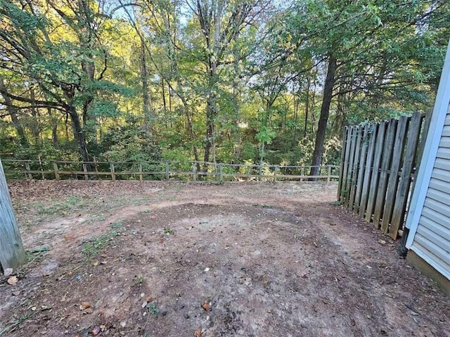 6500 Wellington Chase Ct, Lithonia, GA 30058 - view of yard featuring fence
