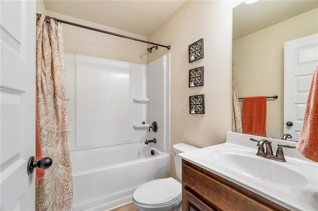 full bath with shower / bath combo, toilet, and vanity