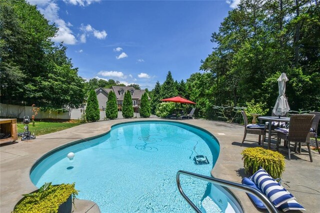 4742 Thunder River Dr, Gainesville, GA 30506 - view of swimming pool featuring a patio area