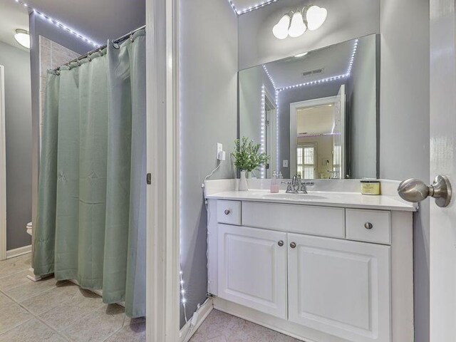 535 Crested Hawk Rdg, Canton, GA 30114 - full bath with baseboards and vanity
