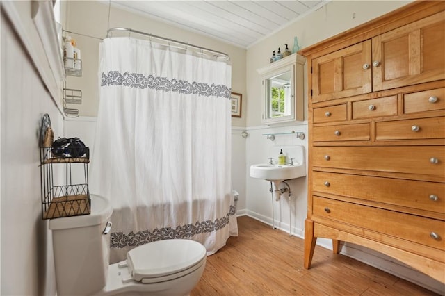 1096 Tilden St NW, Atlanta, GA 30318 - bathroom featuring toilet, wood finished floors, a shower with curtain, and wood ceiling