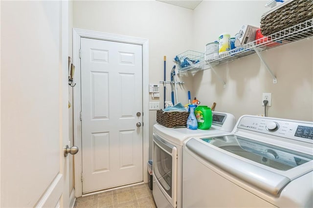 125 Rabbits Run, Fayetteville, GA 30215 - laundry room with washer and dryer