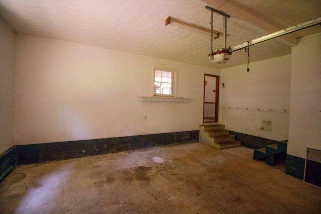 20 Lisa Ct, Stockbridge, GA 30281 - garage featuring a garage door opener