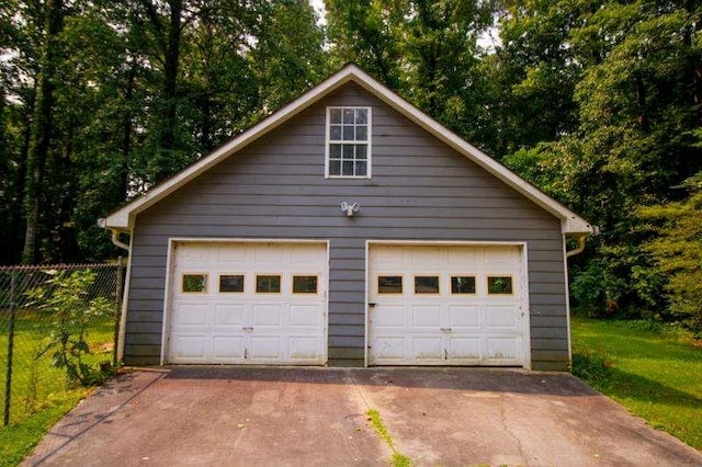 20 Lisa Ct, Stockbridge, GA 30281 - view of detached garage