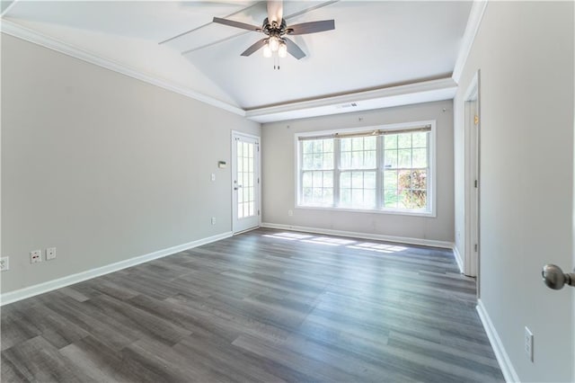 spare room featuring ceiling fan, lofted ceiling, dark wood-style flooring, and baseboards