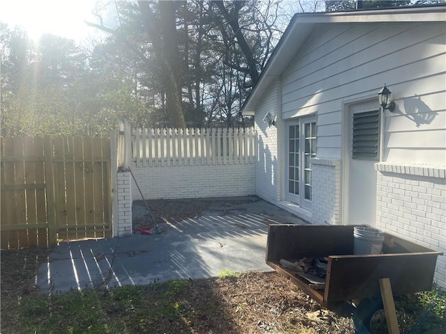 1905 Robinhill Ct, Tucker, GA 30084 - wooden terrace with a patio area