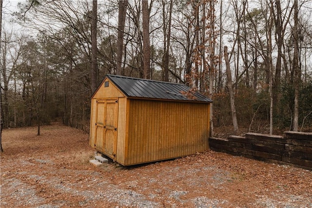 view of outbuilding