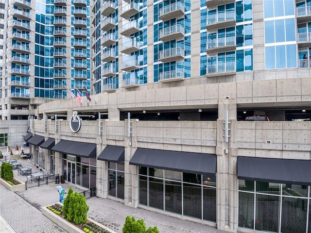 400 W Peachtree St NW Unit 3711, Atlanta, GA 30308 - view of apartment building / complex