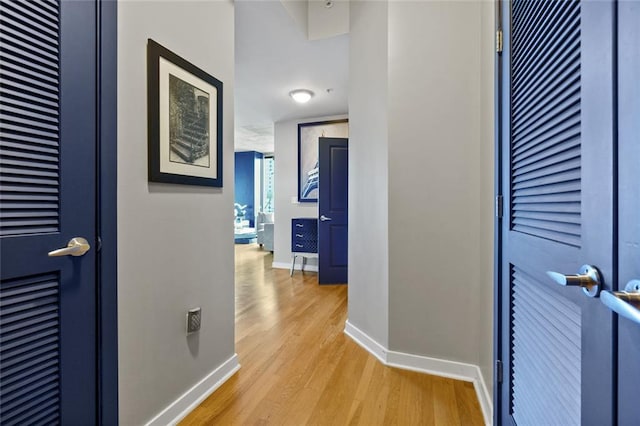 400 W Peachtree St NW Unit 3711, Atlanta, GA 30308 - corridor featuring light wood finished floors