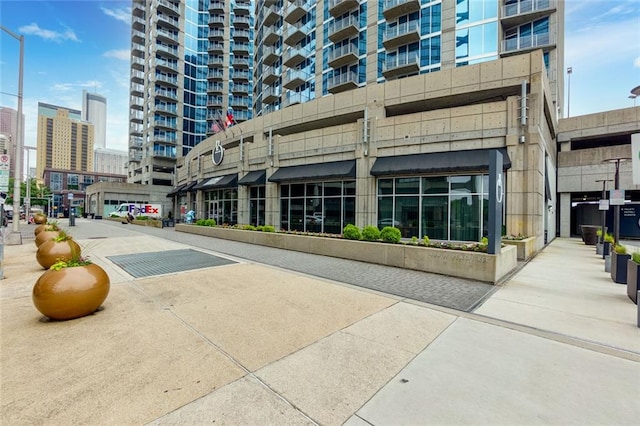 400 W Peachtree St NW Unit 3711, Atlanta, GA 30308 - view of property with a city view