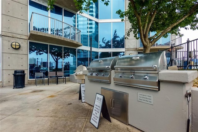 400 W Peachtree St NW Unit 3711, Atlanta, GA 30308 - view of patio with area for grilling