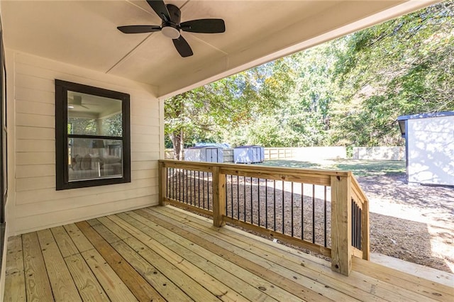 deck with ceiling fan