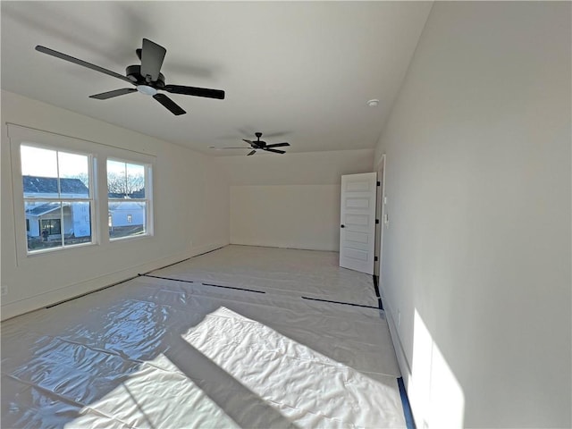 empty room with ceiling fan