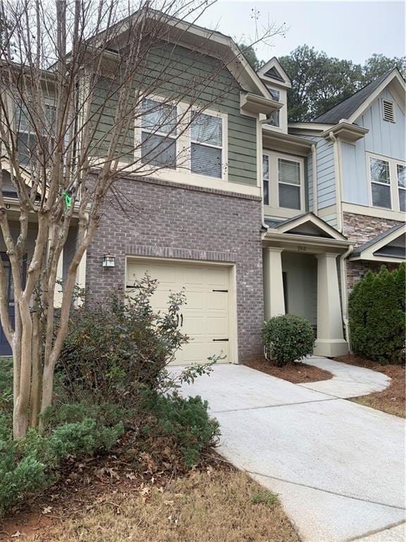 view of front of home featuring a garage