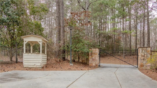 5150 Rockford Ln, Stockbridge, GA 30281 - view of gate with fence