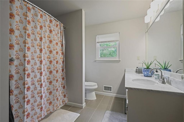 3916 S Martin Way, Lithia Springs, GA 30122 - bathroom featuring visible vents, vanity, toilet, baseboards, and a shower with curtain