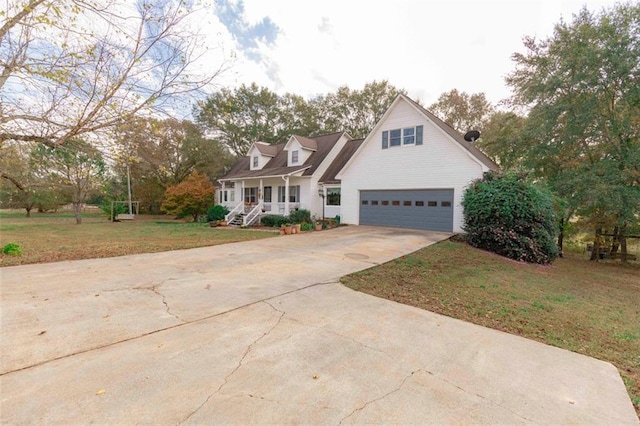 view of front facade with a front lawn and covered porch