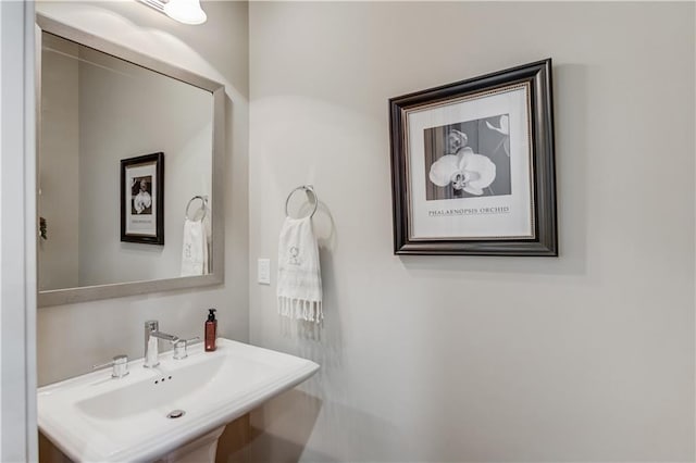 1005 Milhaven Dr, Roswell, GA 30076