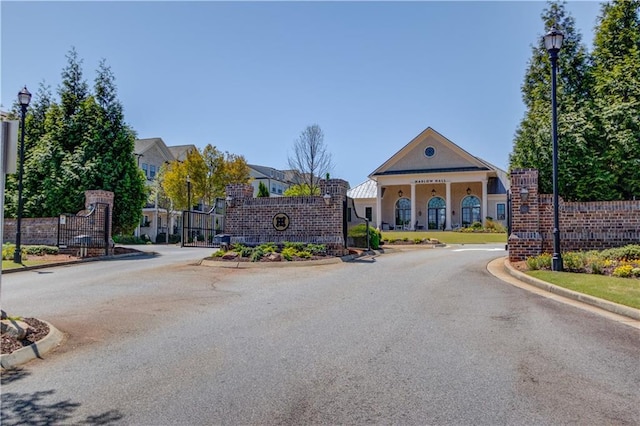 1005 Milhaven Dr, Roswell, GA 30076