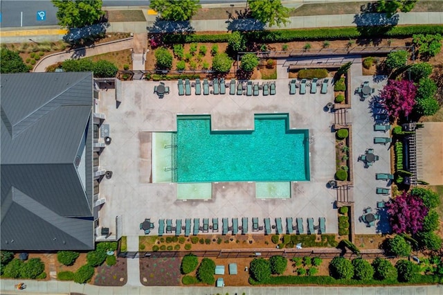 1005 Milhaven Dr, Roswell, GA 30076
