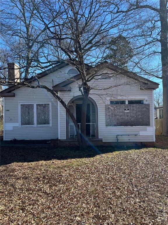 1406 Lakewood Ave SE, Atlanta, GA 30315 - view of front of house with a chimney
