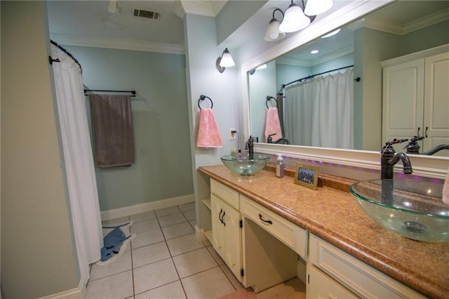 1345 Quail Hollow Dr, Hamilton, GA 31811 - full bathroom featuring visible vents, baseboards, ornamental molding, and a sink