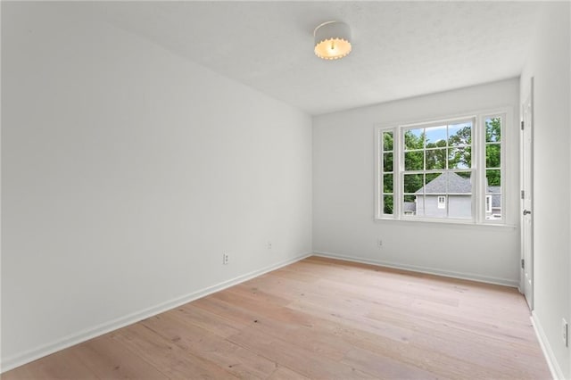 600 Delphinium Blvd NW, Acworth, GA 30102 - unfurnished room featuring light wood-style flooring and baseboards