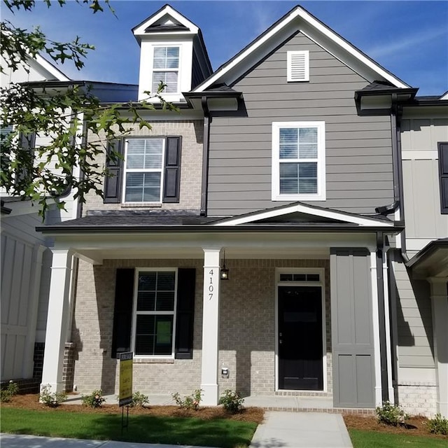 view of front facade featuring covered porch