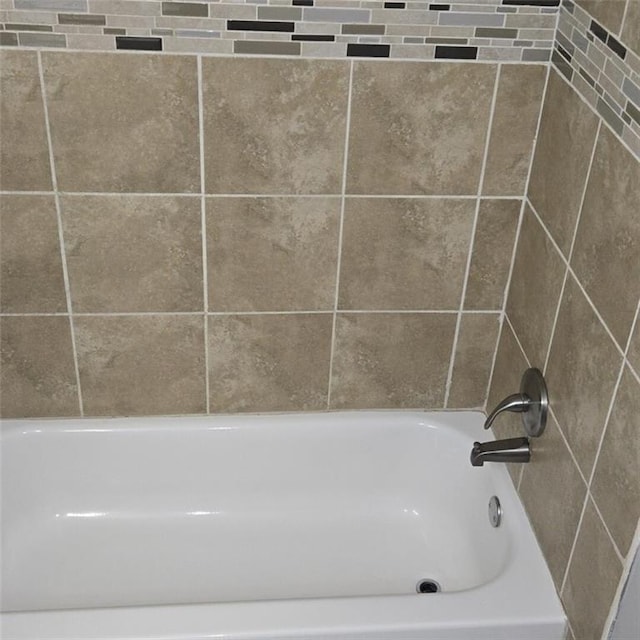 6354 Shannon Pkwy Unit 20D, Union City, GA 30291 - full bath with shower / bath combination
