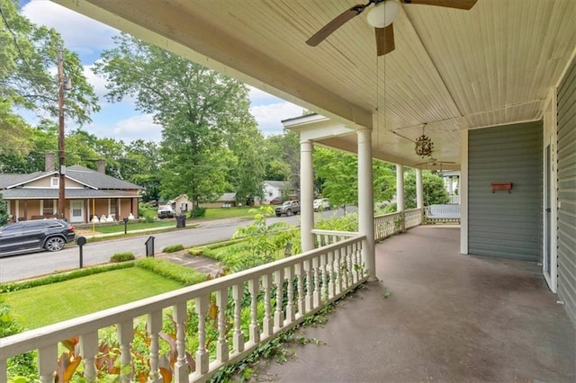 226 Noyes St, Cedartown, GA 30125 - porch with ceiling fan