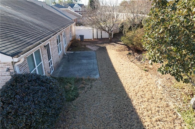 view of yard featuring a patio area