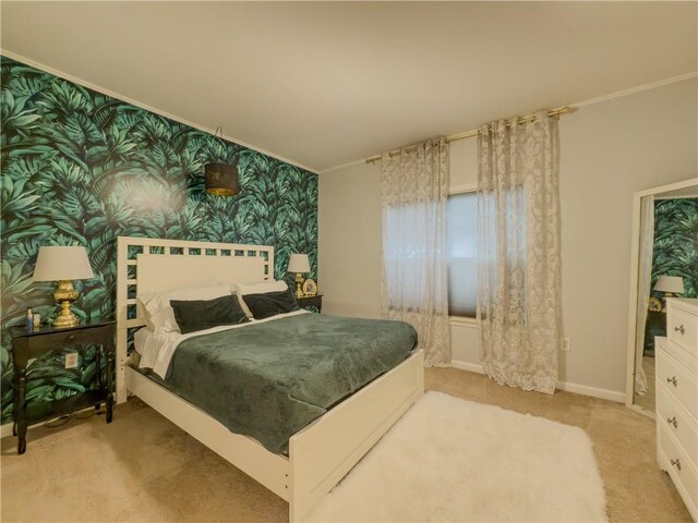 2700 Pine Tree Rd NE Unit 1013, Atlanta, GA 30324 - kitchen with stainless steel appliances, a sink, ornamental molding, white cabinets, and ceiling fan