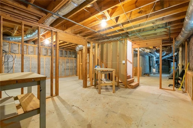 5425 Windswept Trce, Sugar Hill, GA 30518 - unfinished below grade area with water heater