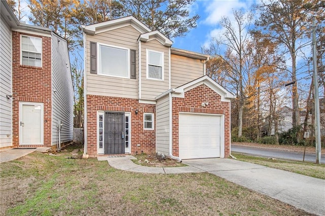 view of front of property featuring a front yard