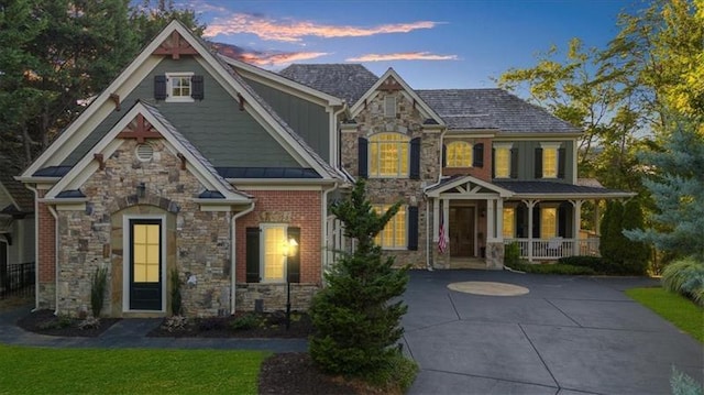 craftsman inspired home with a porch