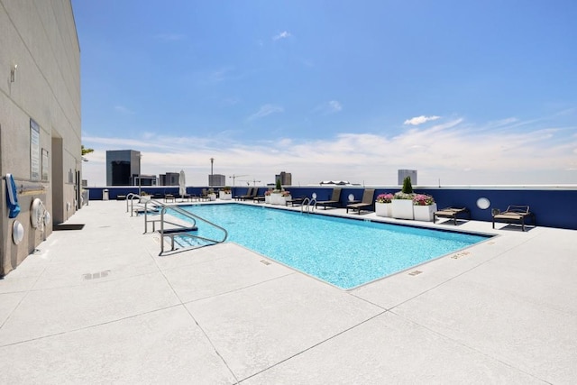 285 Centennial Olympic Park Dr NW Unit Ph2-7, Atlanta, GA 30313 - community pool with a patio area