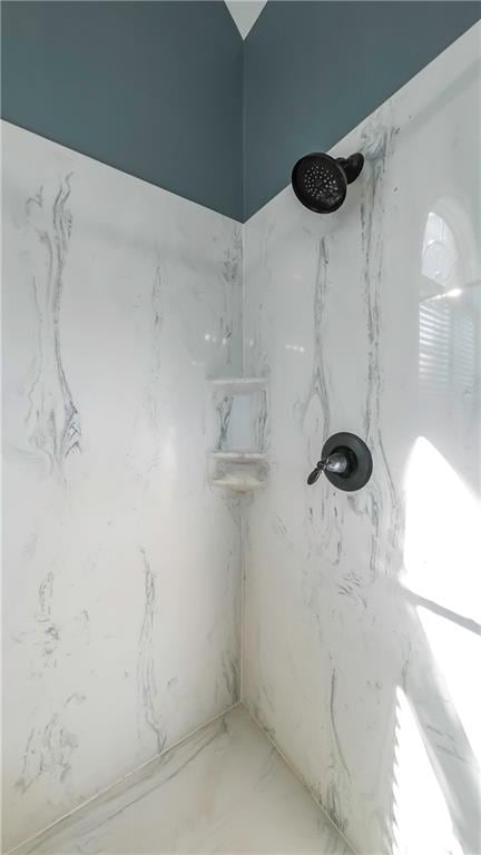 9742 Fallview Ct, Villa Rica, GA 30180 - full bathroom featuring a shower