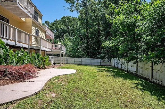 1202 Laurel Cliff Dr SE, Smyrna, GA 30082 - view of yard