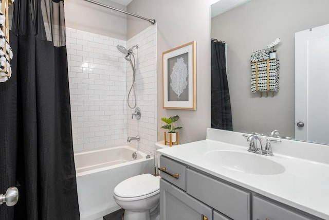 623 Brennan Dr, Decatur, GA 30033 - full bath featuring toilet, vanity, and shower / tub combo with curtain