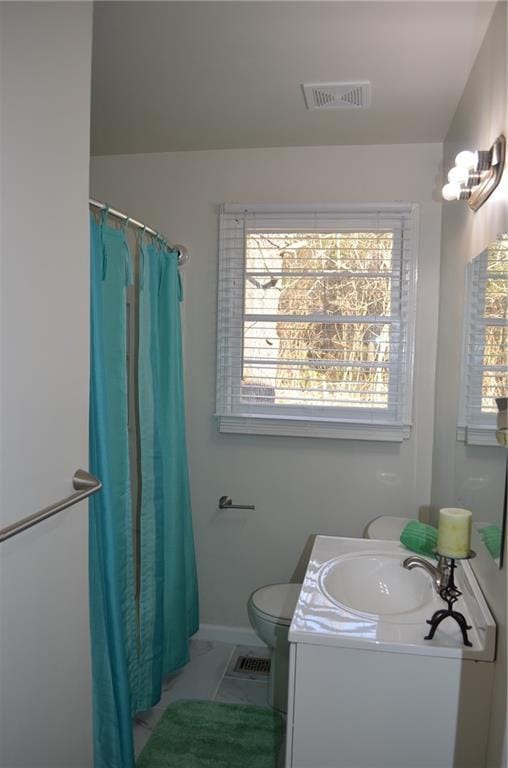 4940 Pinefield Dr, Macon, GA 31206 - bathroom featuring vanity, toilet, baseboards, a shower with curtain, and marble finish floors