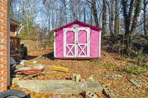 view of outbuilding