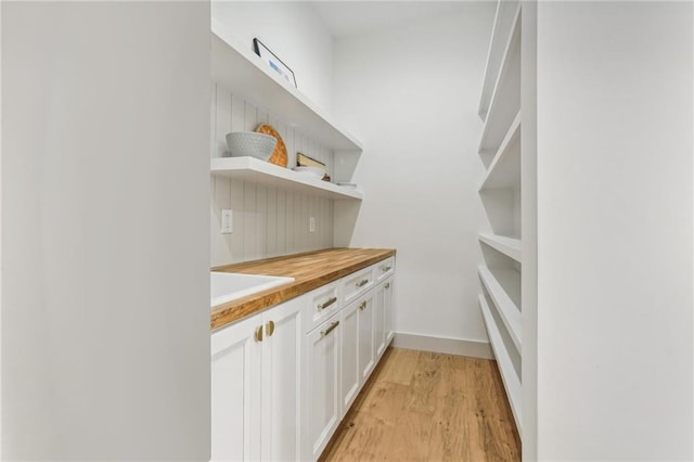 pantry with sink