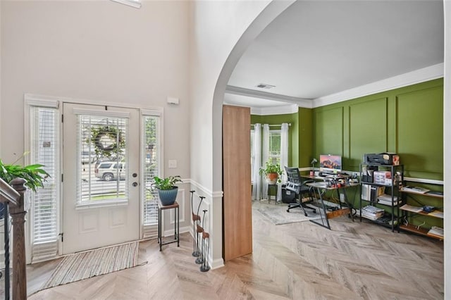 7530 Springbox Dr, Fairburn, GA 30213 - entrance foyer featuring arched walkways