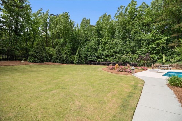 850 Cog Hl, Mcdonough, GA 30253 - view of yard featuring an outdoor pool