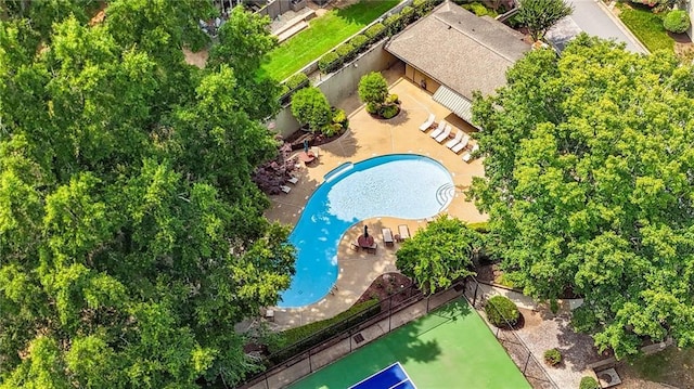 12 Ivy Rdg NE, Atlanta, GA 30342 - aerial view of a pool area